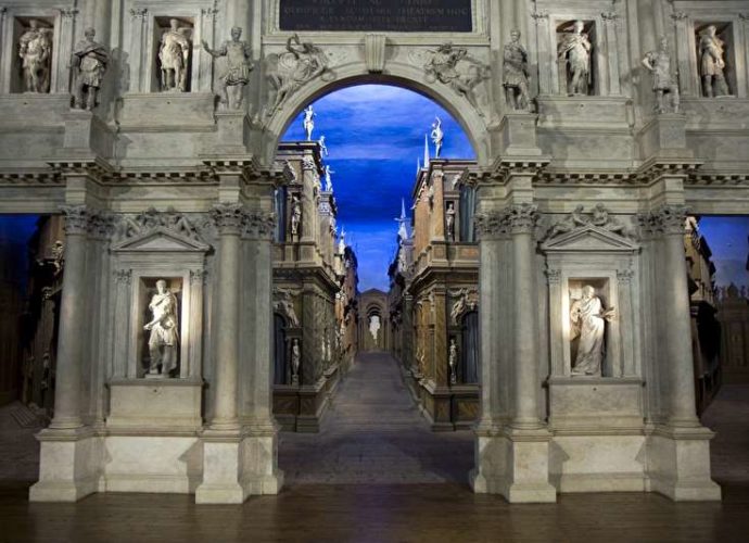 teatro olimpico di Vicenza eventi cosa fare a vicenza cosa vedere a vicenza gatte vicentine magazine vicenza donne di vicenza turismo vicenza tourists vicenza cosa fare in veneto cosa vedere in veneto cosa fare nel centro di vicenza olimpico palladio olimpico project alessandro baricco pop comune di vicenza ilaria rebecchi