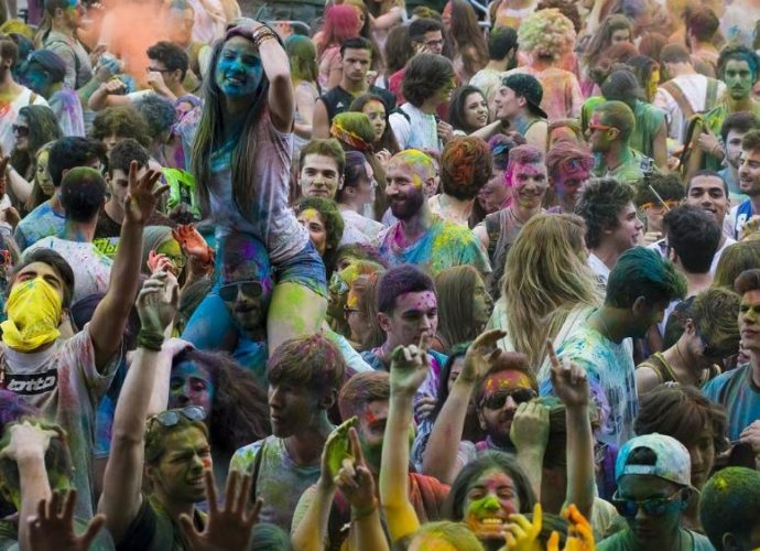 holi summer tour 2018 holi festival dei colori 2018 holi veneto fabio lazzari marco bari vicenza eventi cosa fare in veneto cosa fare a vicenza appuntamenti feste vicenza festival colori festival holi ilaria rebecchi gatte vicentine uomini vicentini talenti creativity vicenza creativity veneto