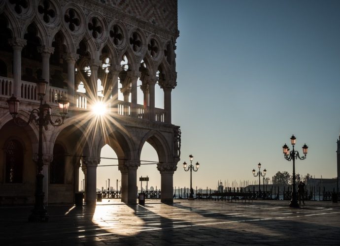 italiani arte lockdown ilaria rebecchi artisti veneto vicenza donne gatte vicentine